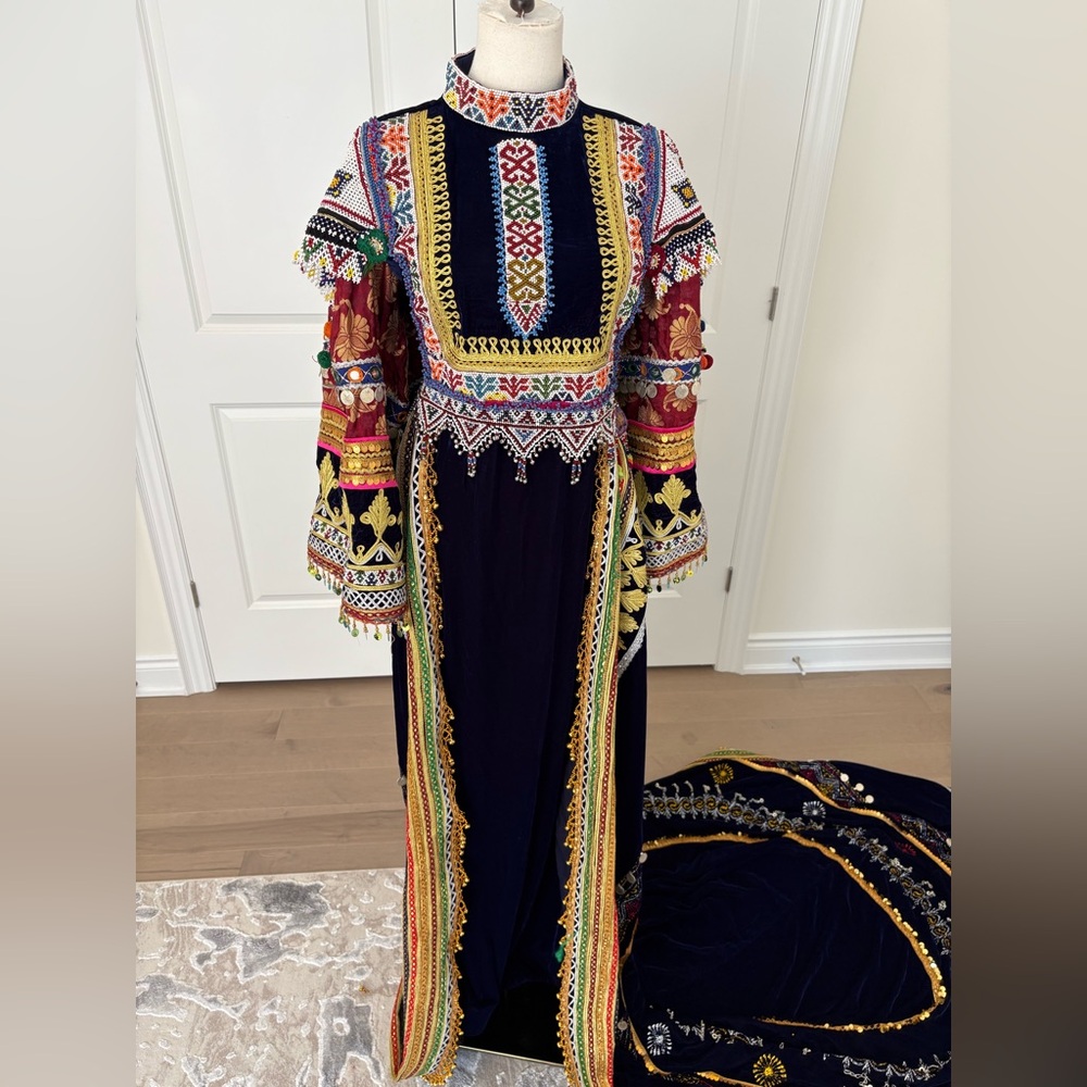 Elegant Multicolor Embroidered Dress Afghan Henna Night Bridal Dress - Picture 15 of 15